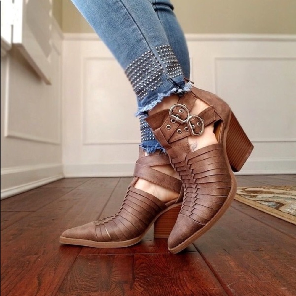 'Zoey' Strappy Booties - Picture 4 of 5